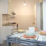 Ambo: 55 E 72