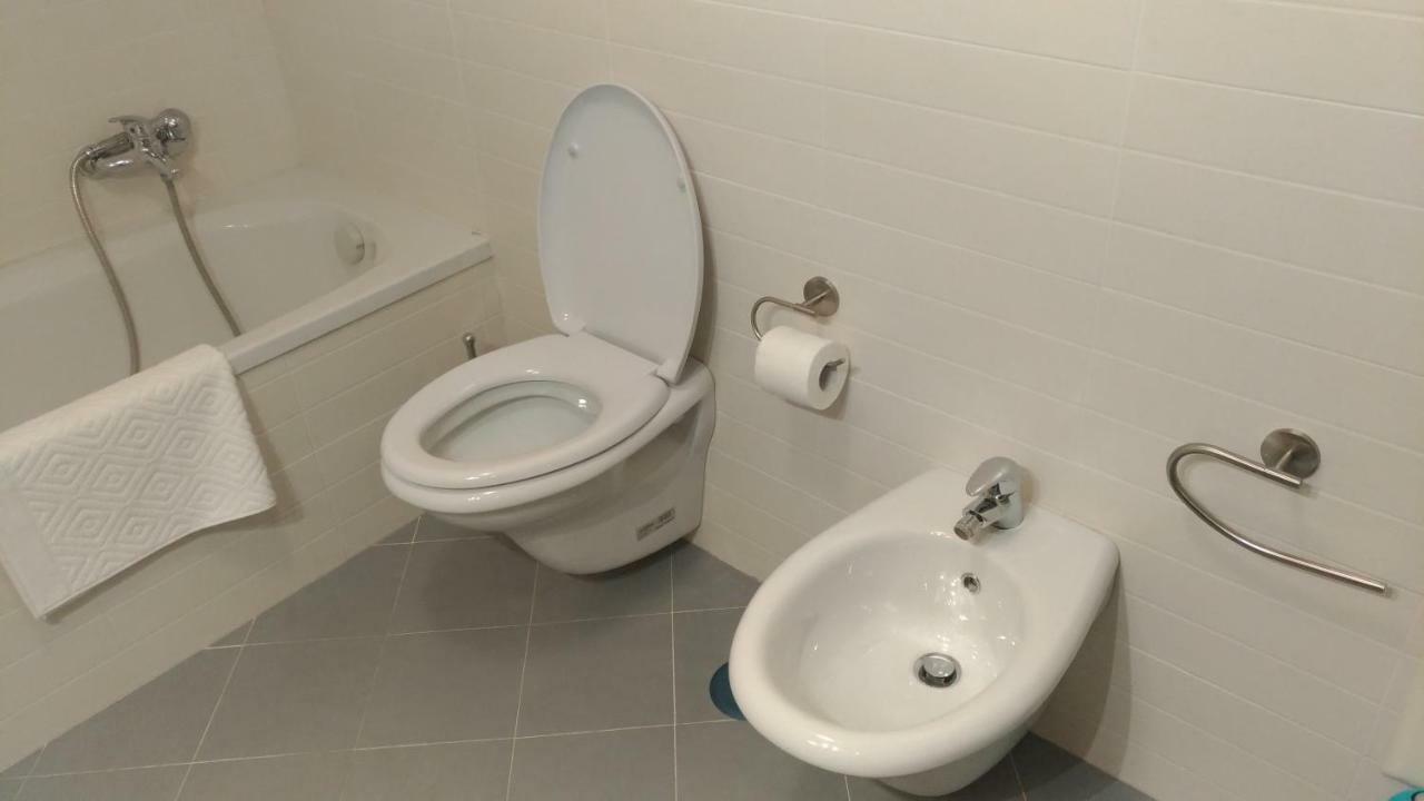 Ambo: 55 E 72 Appartement *