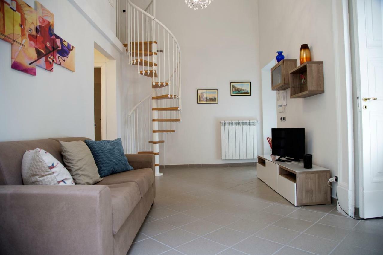 Ambo: 55 E 72 Appartement