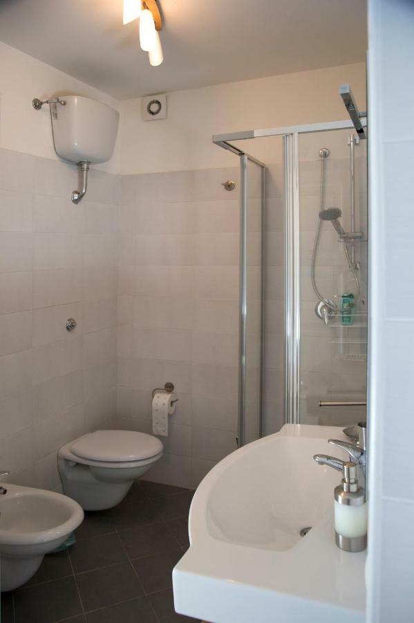 Ambo: 55 E 72 Appartement